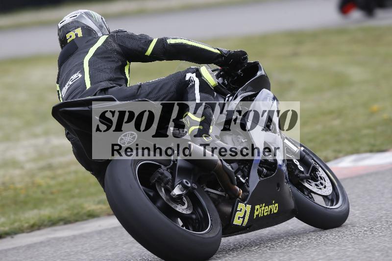 Archiv-2025/06 18.04.2025 Speer Racing ADR/Gruppe gelb/backside